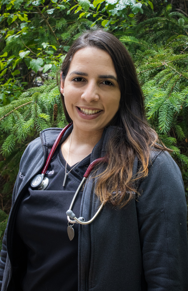 Gloriani  Rosario, DVM